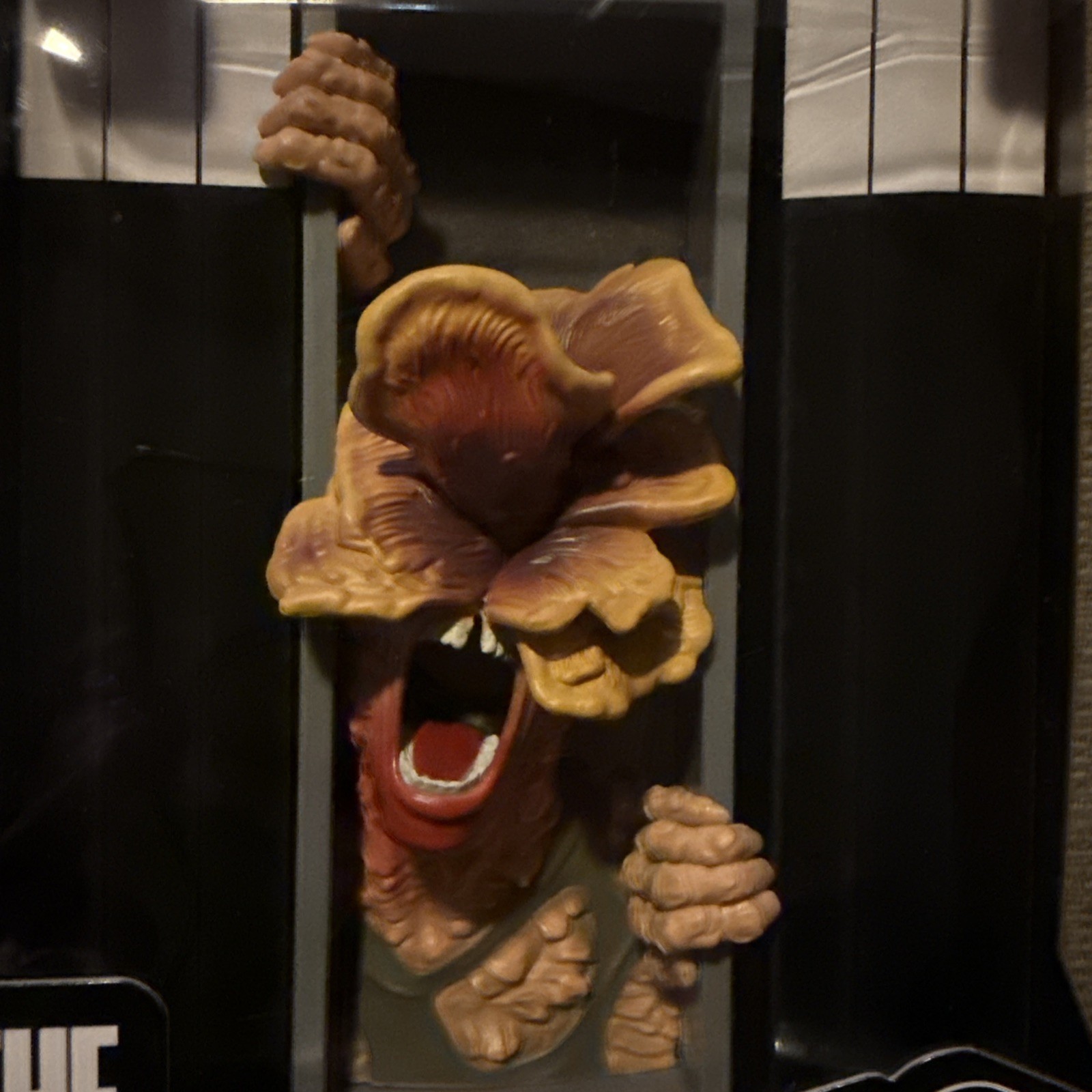 LAST OF US NOOKS The Last of Us Infected Nook – 7.5-Inch Bookend Culturefly NEW