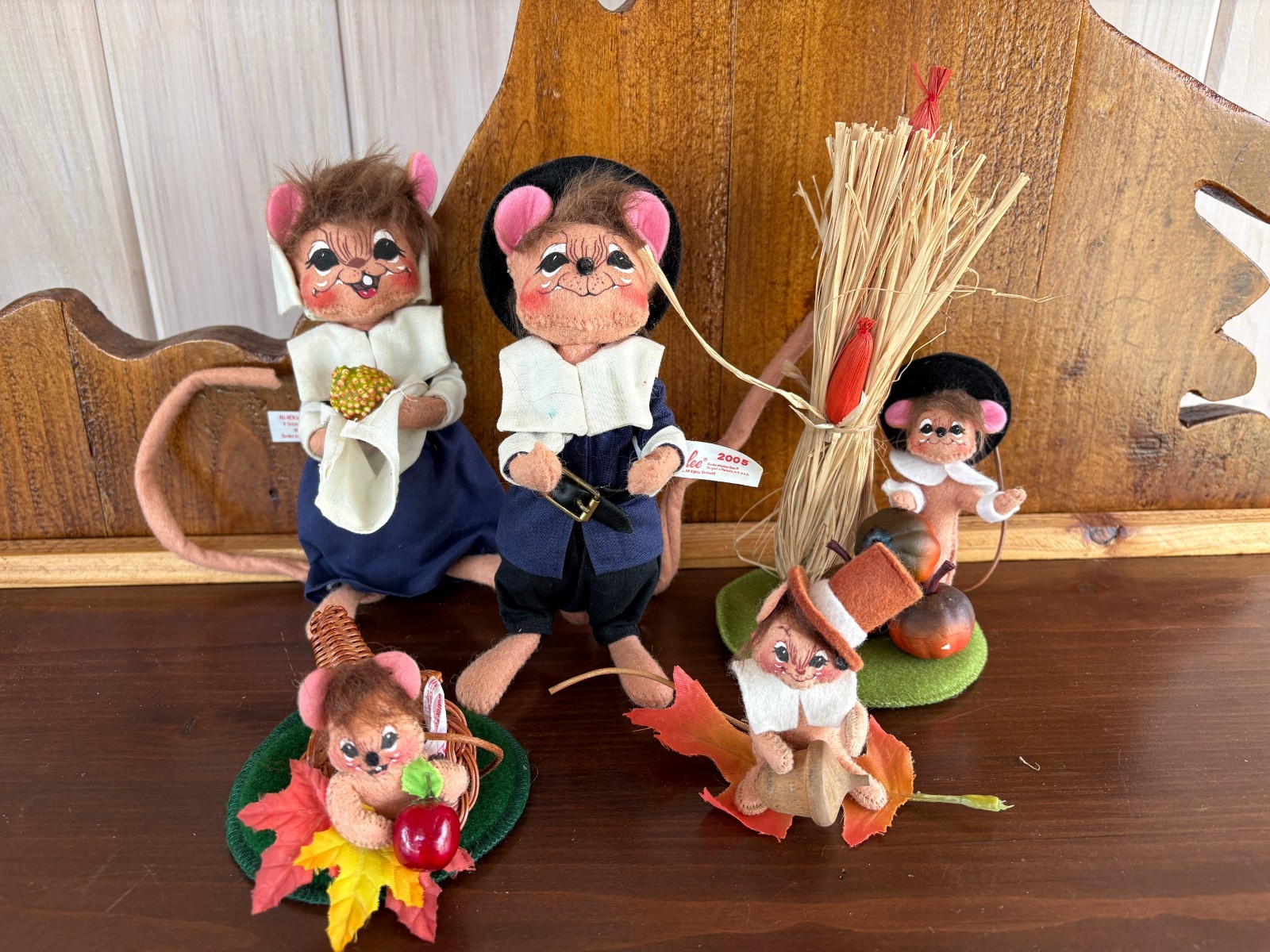 5-Annalee Dolls Pilgrim Man Woman ,Thanksgiving Fall Figures; '98-2009