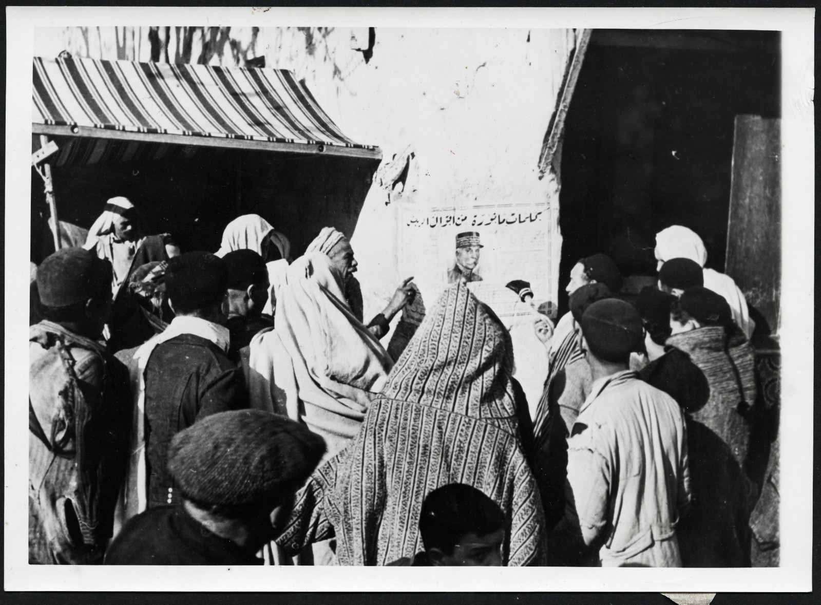 LARGER SIZE, arab men around GENERAL Henri LE ROND’s poster, Tunis Vintage fine