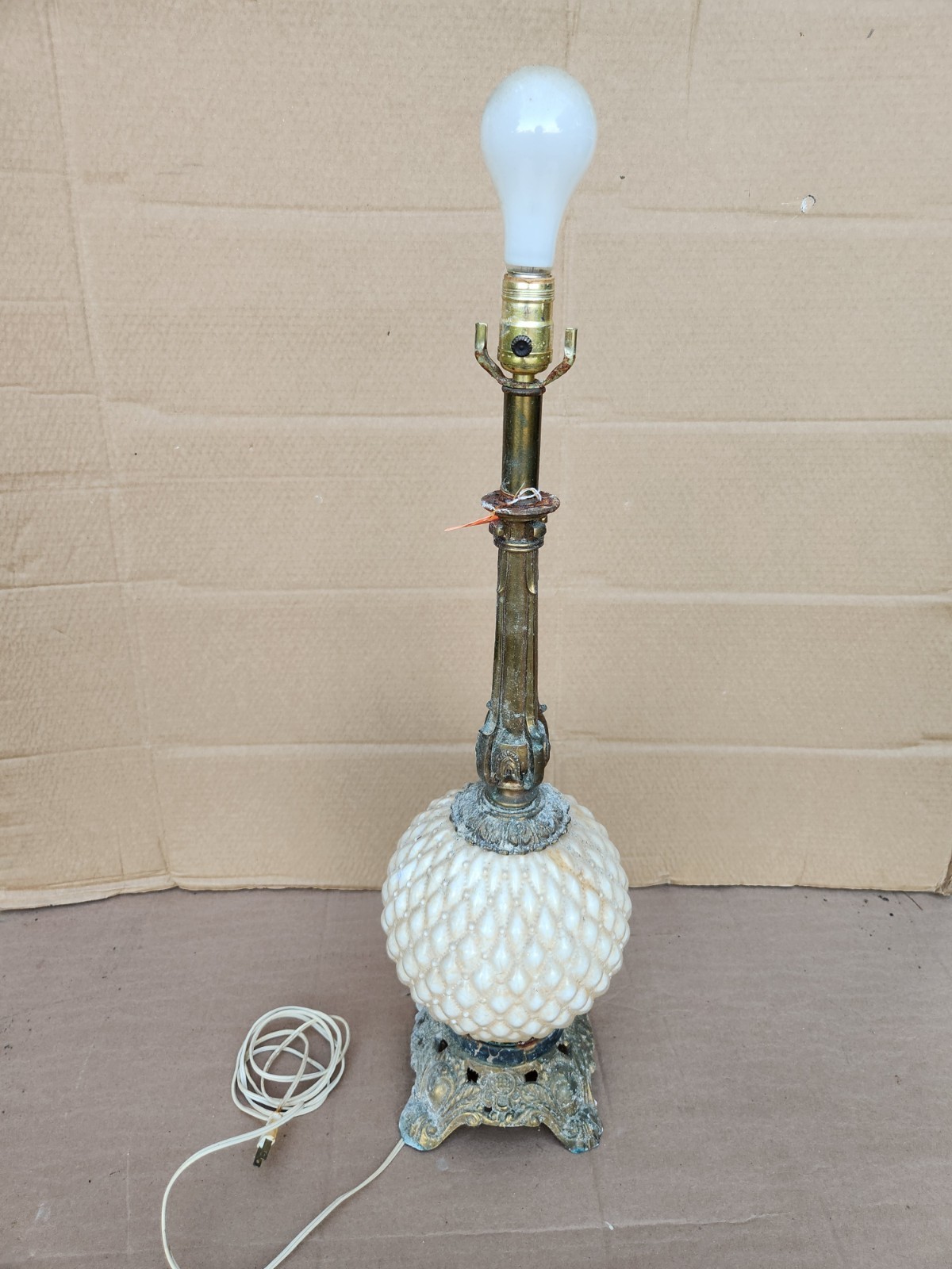 VTG 1972 EF & EF Industries Hollywood Regency Lamp Glass  