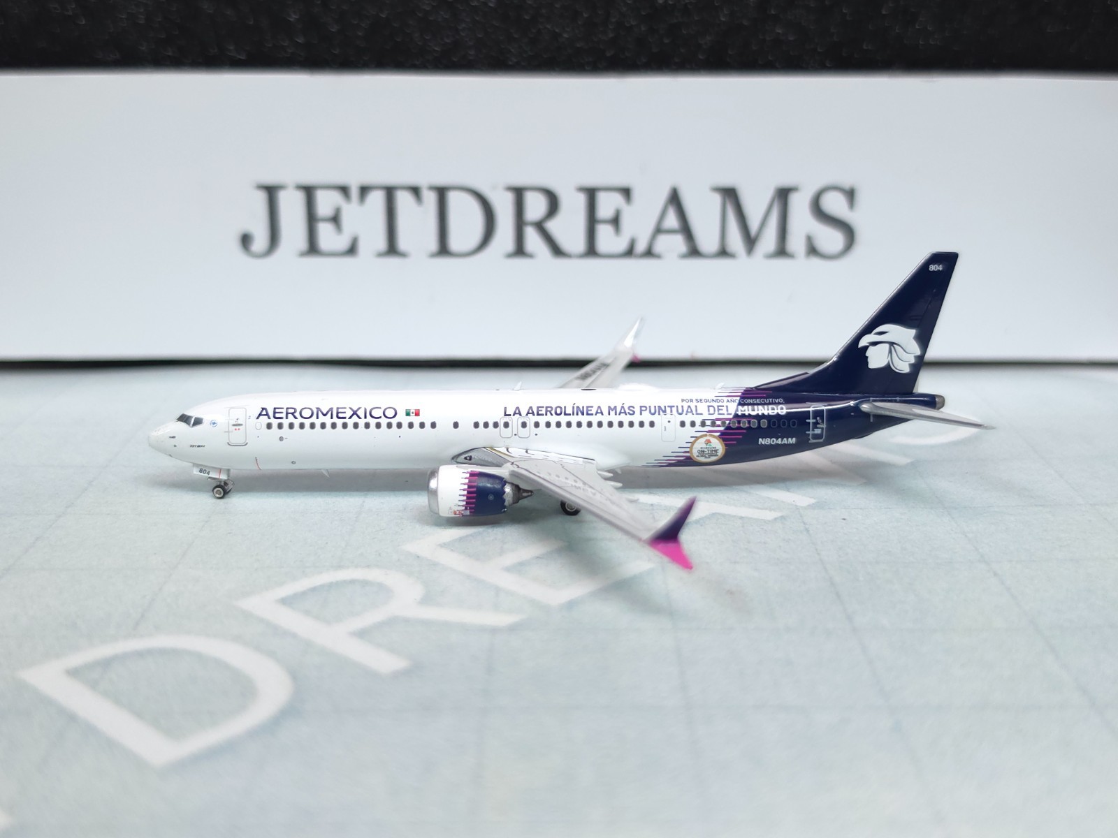 1/400 AEROMEXICO BOEING 737-MAX 9 LA AEROLINEA MAS PUNTUAL N804AM PHOENIX MODEL