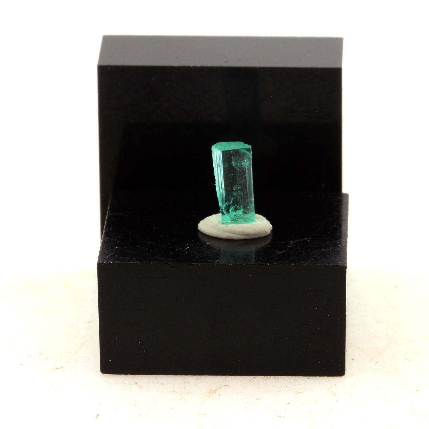 stones And Minerals. Emerald. 0.63 Ct. Mun. Of Chivor, Colombia.
