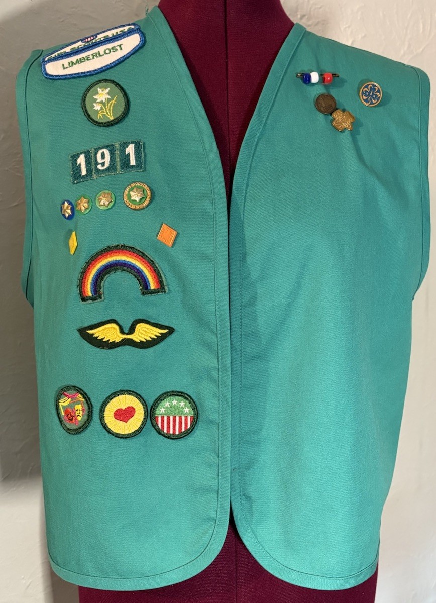 Vintage Girl Scout GSA Y2K Vest Patches Pins Green Size XL Limberlost Indiana