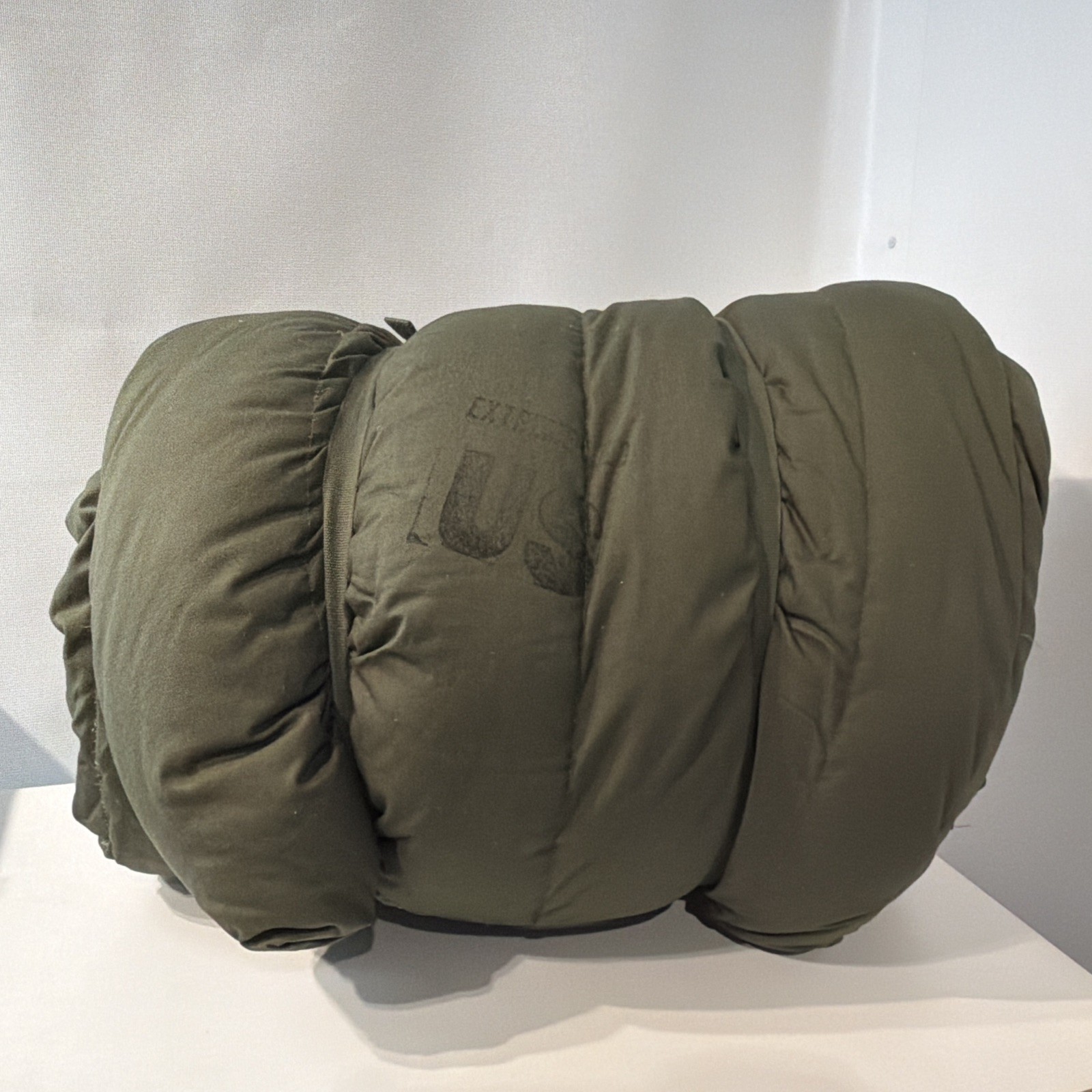 1984 US Military Extreme Cold Weather Sleeping Bag Tennier Down Poly Mummy NOS 