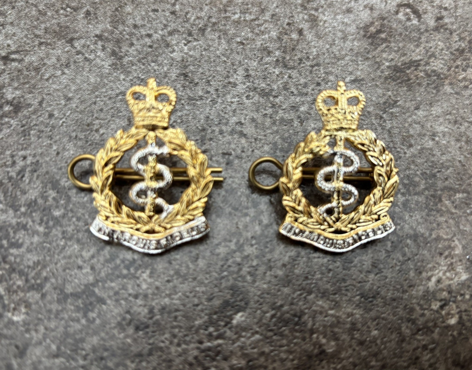 Royal Army Medical Corps-RAMC-British Army Nes un issued Collar Badges