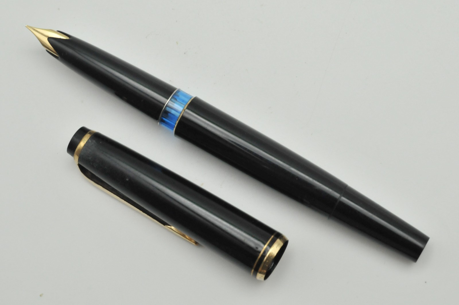 Montblanc No.22 14C Fine Nib Fountain Pen Black Vintage Very Good K0524