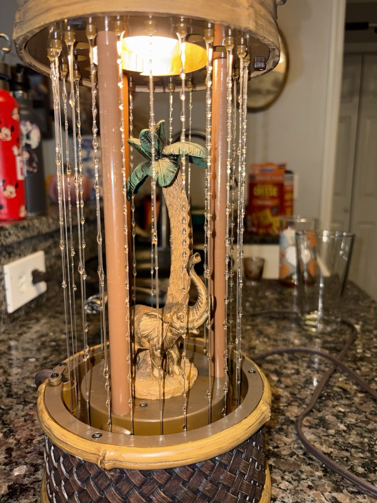 RARE VTG 1970s Cheyenne Industries Lucky Elephant Palm Tree Oil Rain Lamp