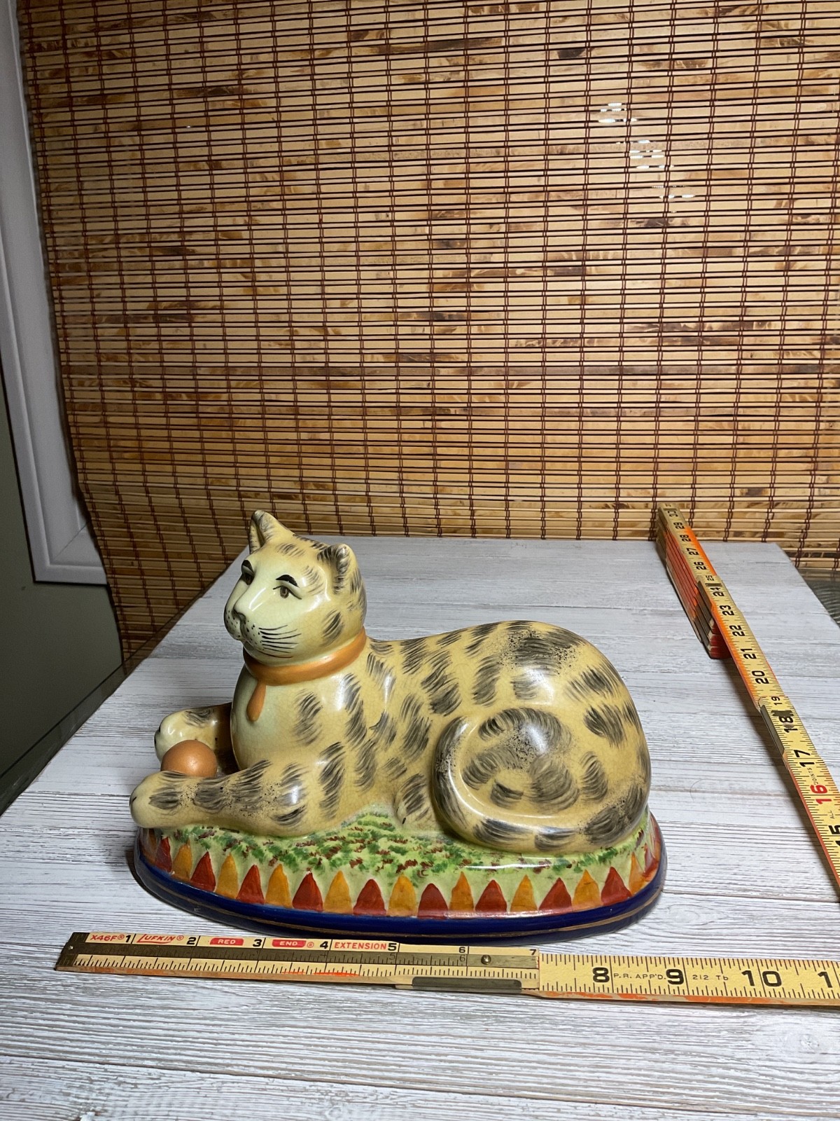 VTG Staffordshire Pottery Recumbent Cat Mantle Statue Figurine 9”x5”x6”