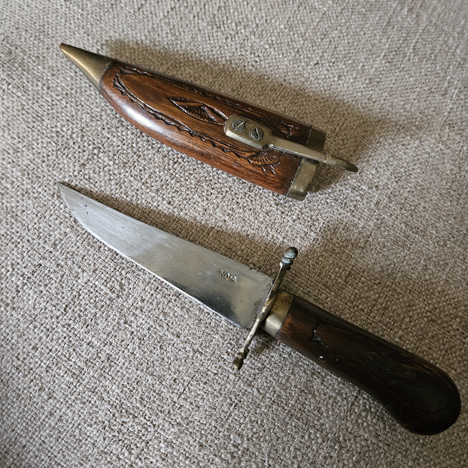Single-Edge Dagger w/ Ornate Wood Handle & Sheath