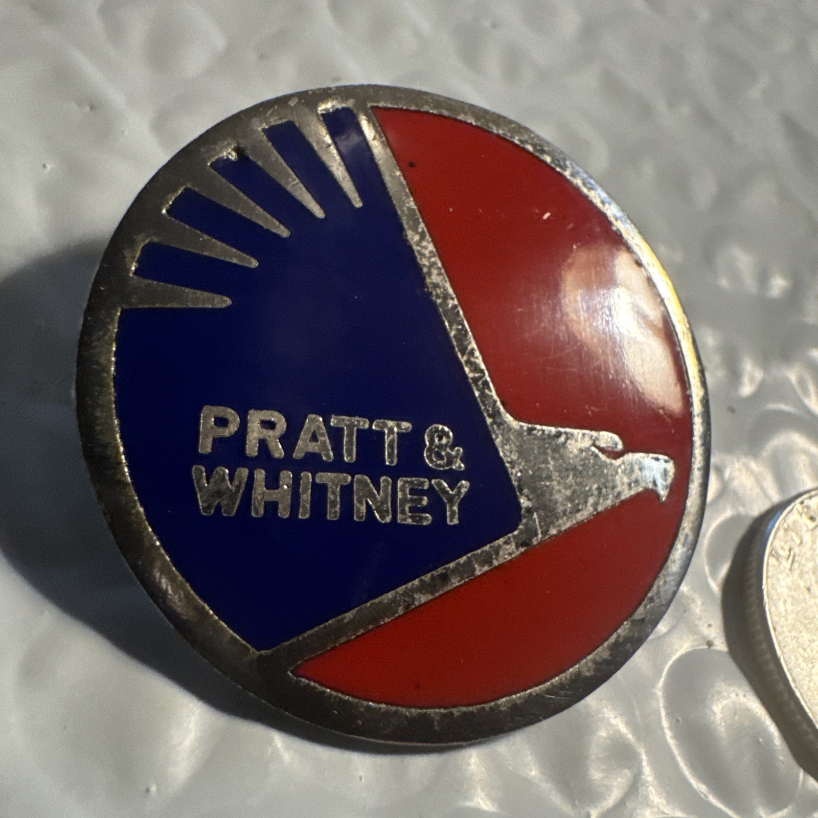 Old Vintage Pratt & Whitney Hat Coat Lapel PIN Charm Fast 