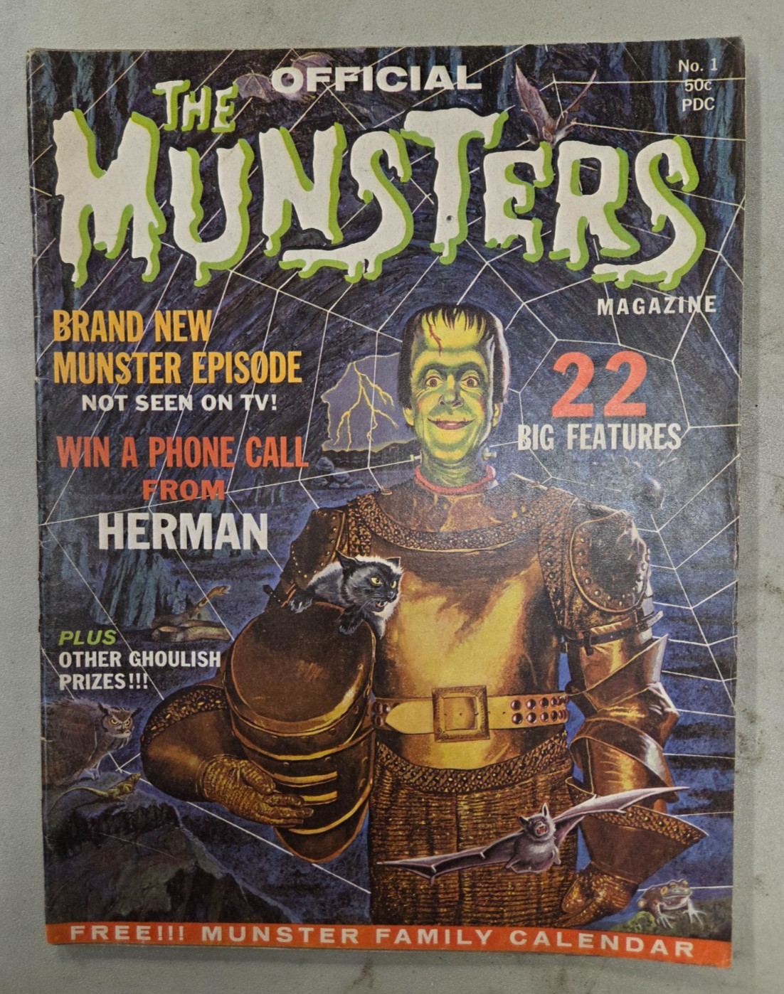 Vintage 1965 Official The Munsters Magazine Vol 1 No. 1 Paperback Comic Calendar