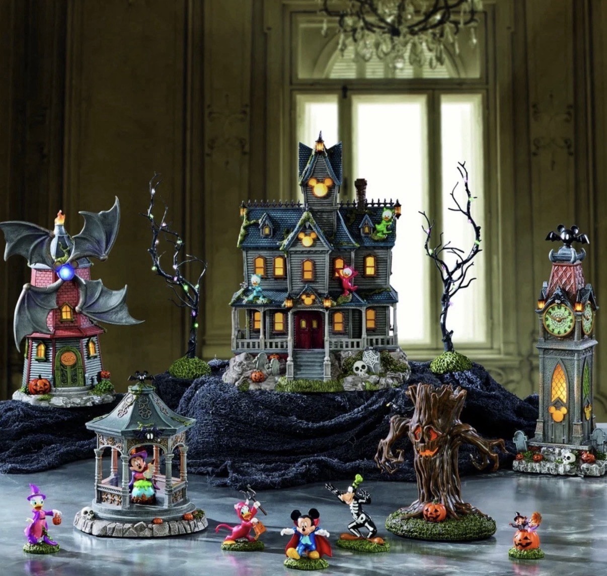 Disney Halloween Village, 12-piece Set