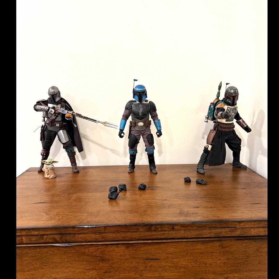 Hot Toys figure lot please read description