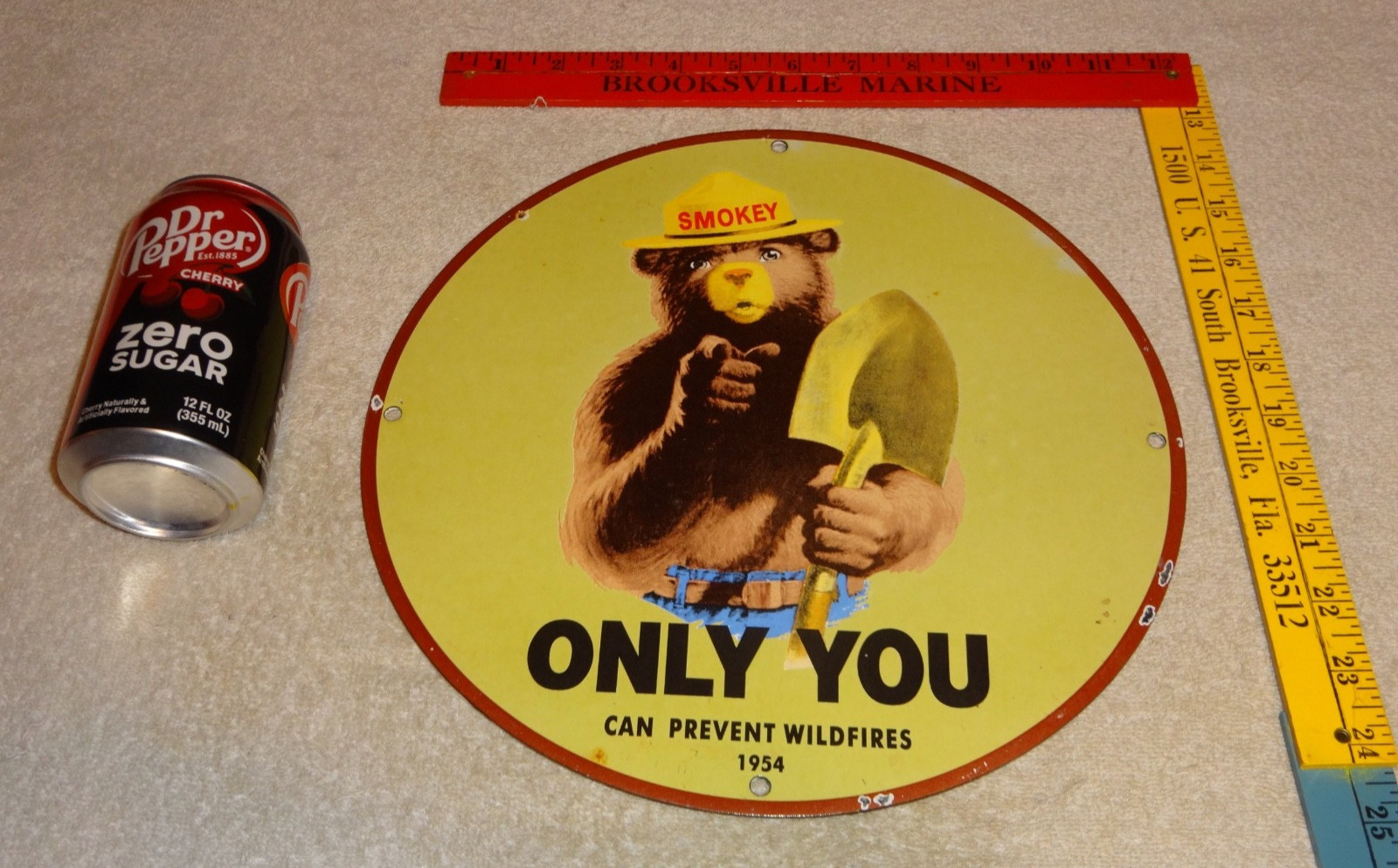 VINTAGE 1954 SMOKEY THE BEAR FOREST FIRE PREVENTION PORCELAIN METAL GAS OIL SIGN