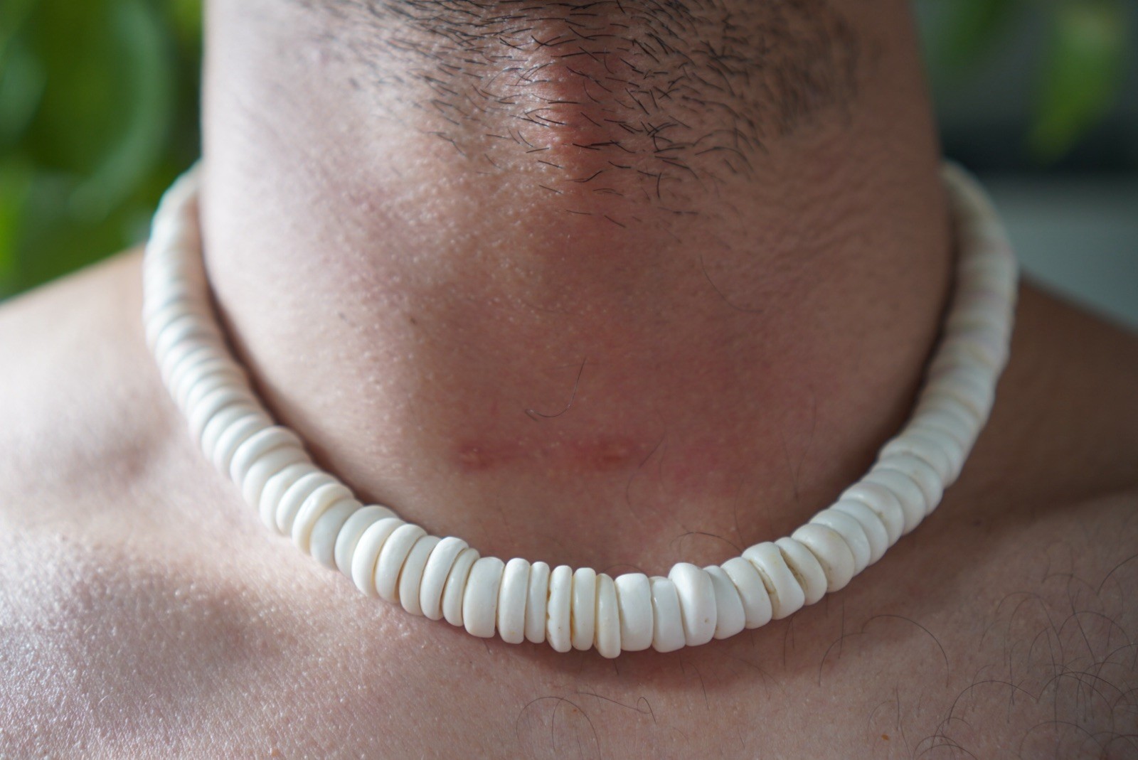 Vintage 70\'s Hawaiian Puka Shell Necklace 18\