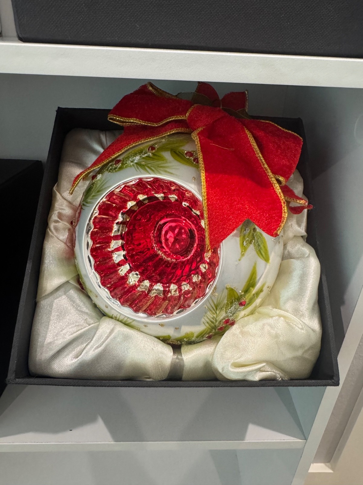 FRONTGATE Reflector Ornament w/Box - 6\