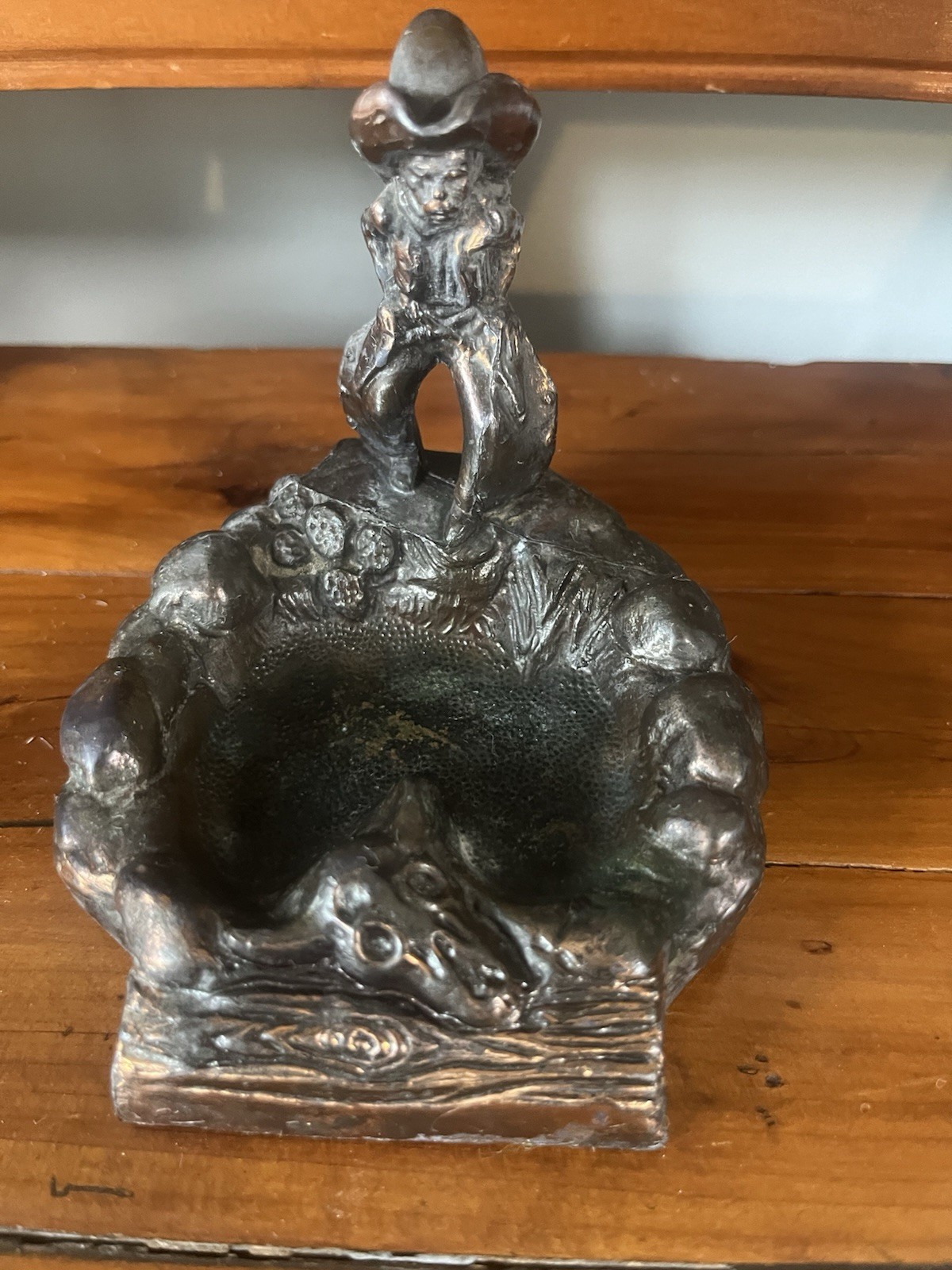 RARE Western Vintage Collectible 1940\'s COWBOY & SKULL Bronze Ashtray 