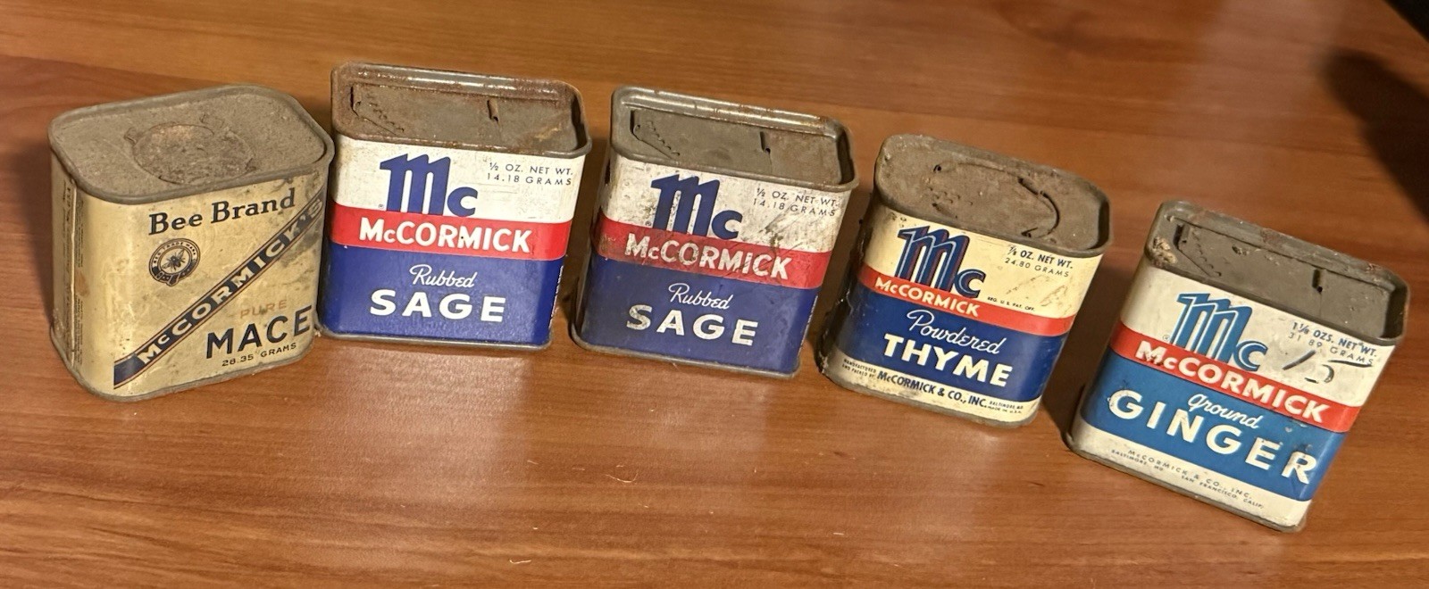 Lot of 5 Vintage Kitchen Spice Tins McCormick Bee Brand Mace Sage Thyme Ginger 