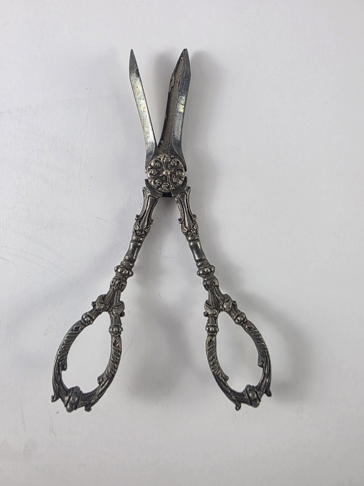 Vintage Grape scissors  Very ornate and beautiful 