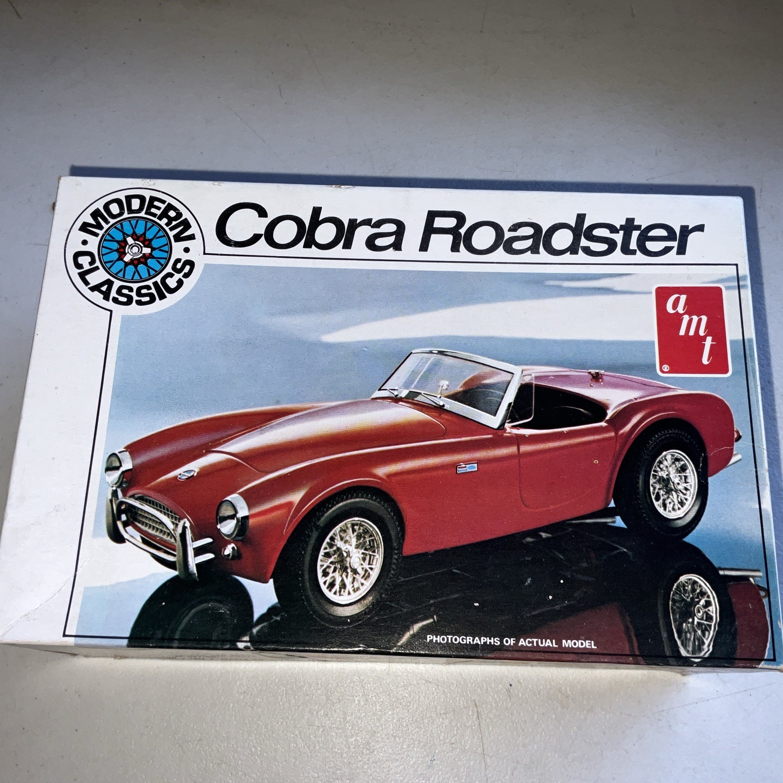 AMT Modern Classics 1963 Carroll Shelby Cobra Roadster T414 (1974 Made In USA)