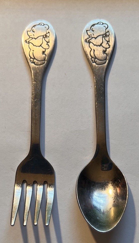 Vtg.Tommee Tippee Winnie the Pooh Stainless Steel Kids Flatware Spoon & Fork Set