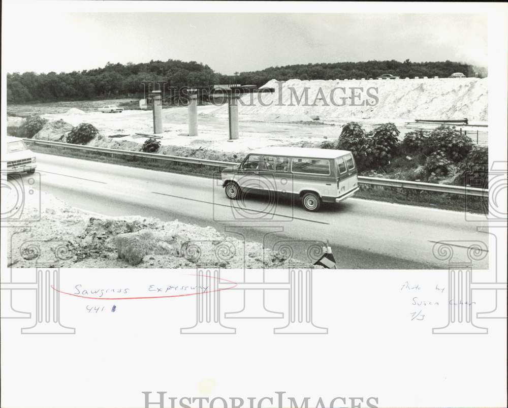 Press Photo Traffic driving near Sawgrass Expressway construction - lrs26938