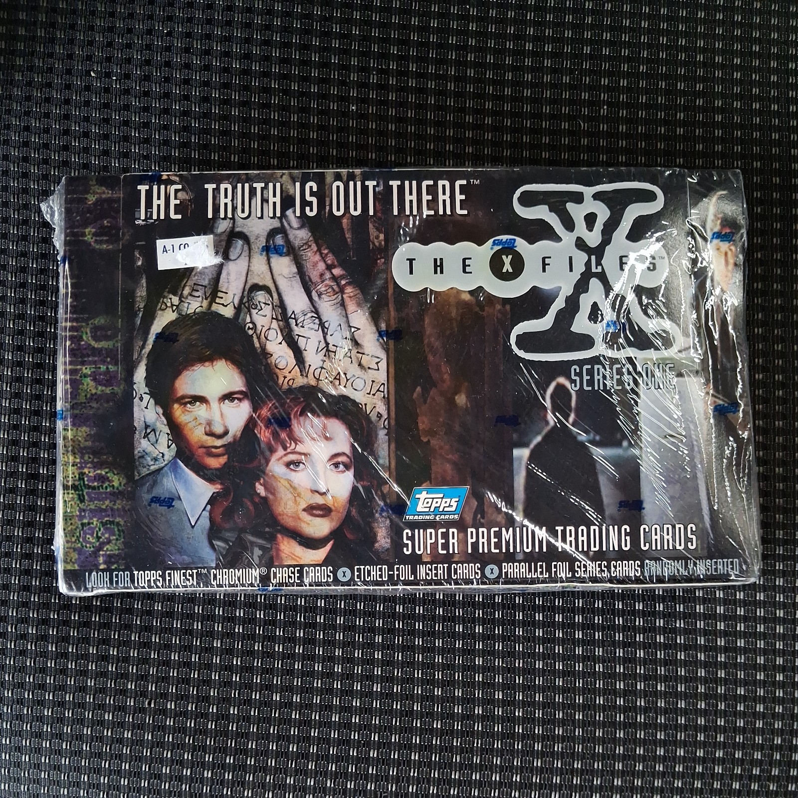 Topps 1996 THE X-FILES SERIES ONE factory sealed trading card box