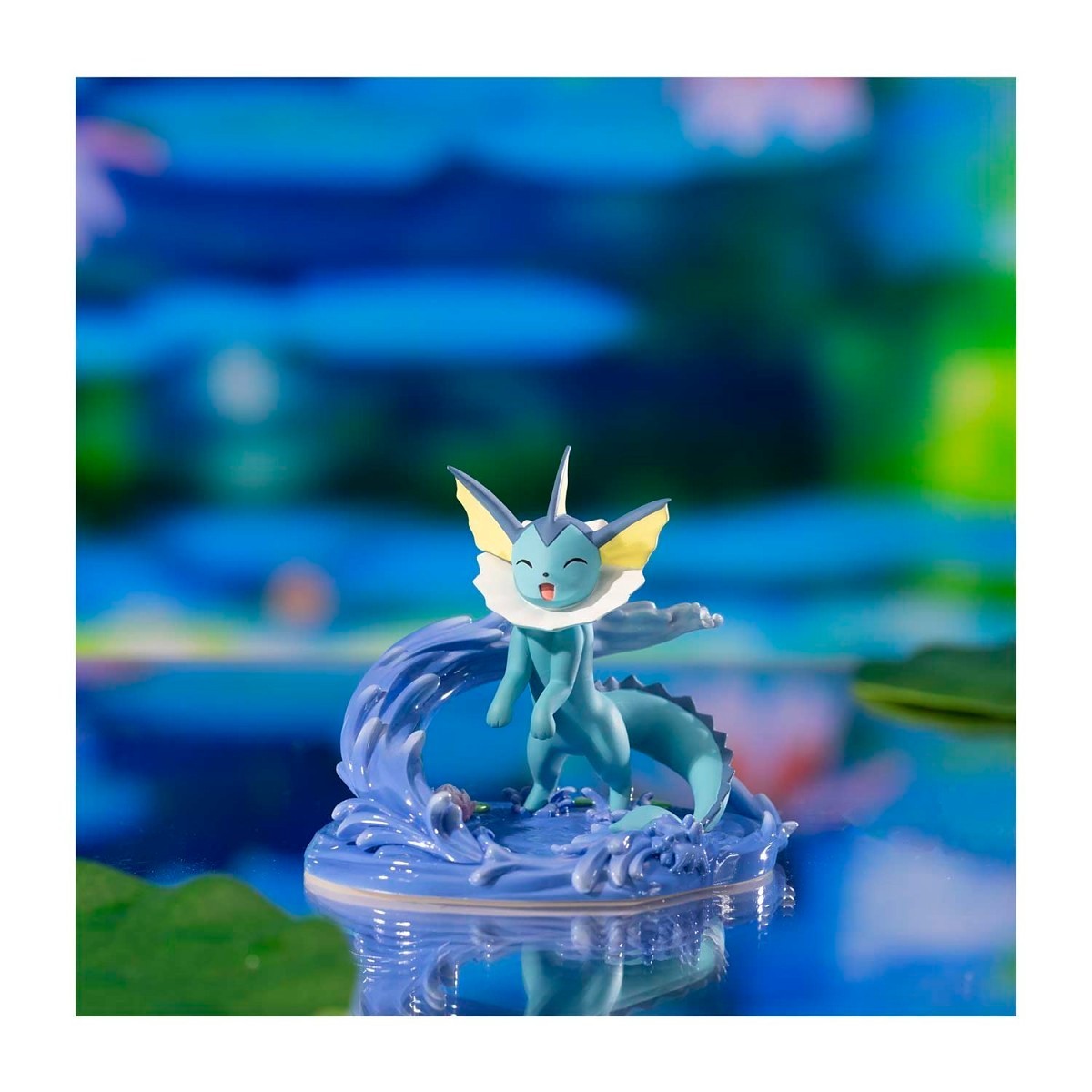 Pokemon Playful Splashes with Vaporeon Pokemon Center Figure