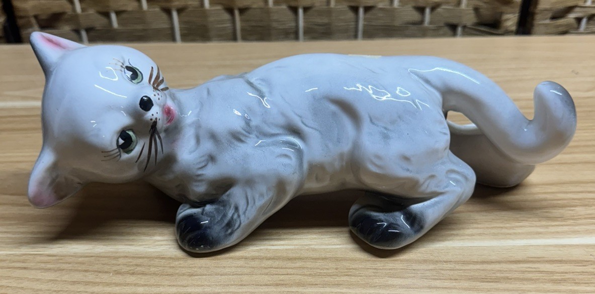 Vtg 10” MCM Wall Climbing Cat Ceramic Hanging gray  Kitten  Camark Style