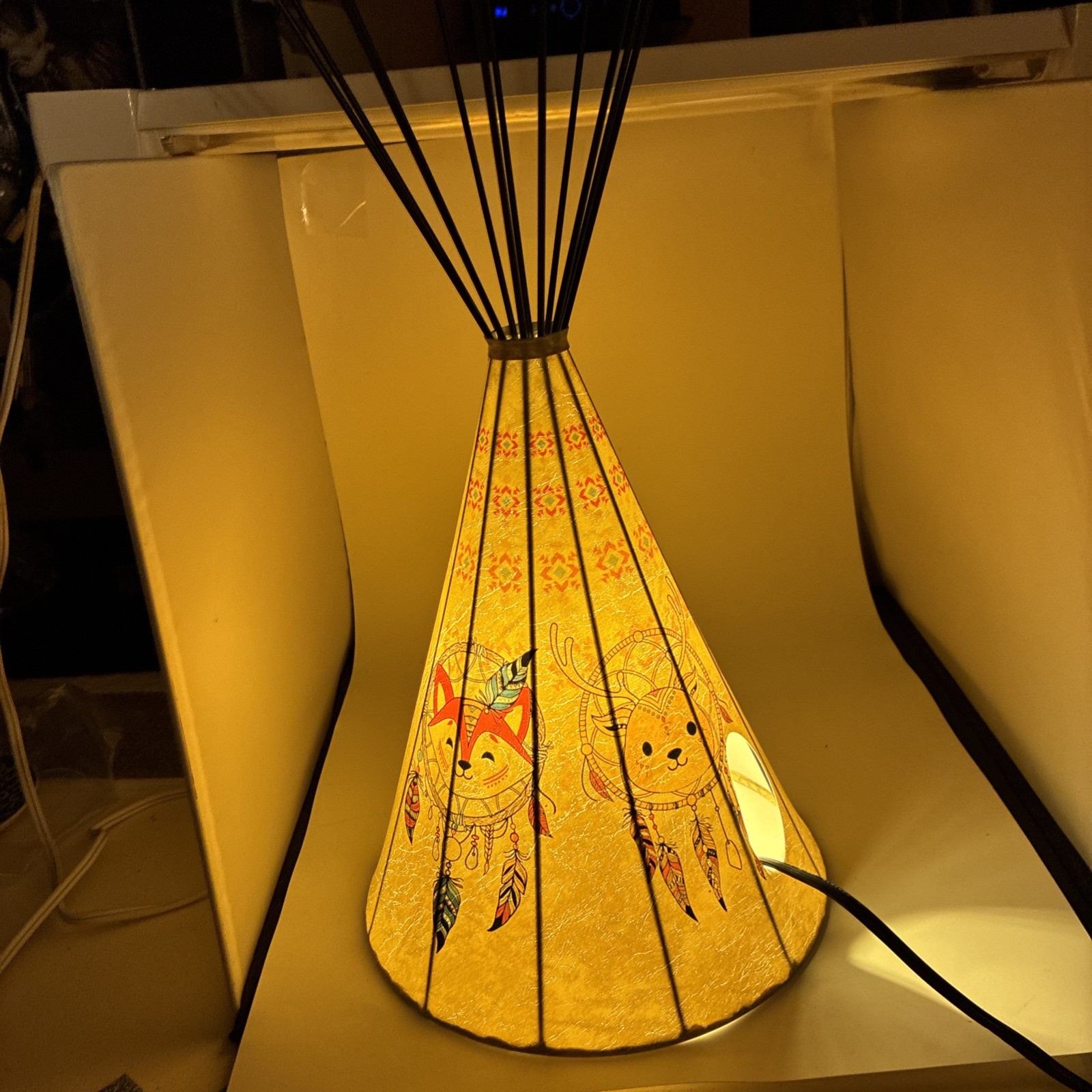 Native American Rawhide Lamp 18”x 10” Decorative Collectible Dreamcatcher USA