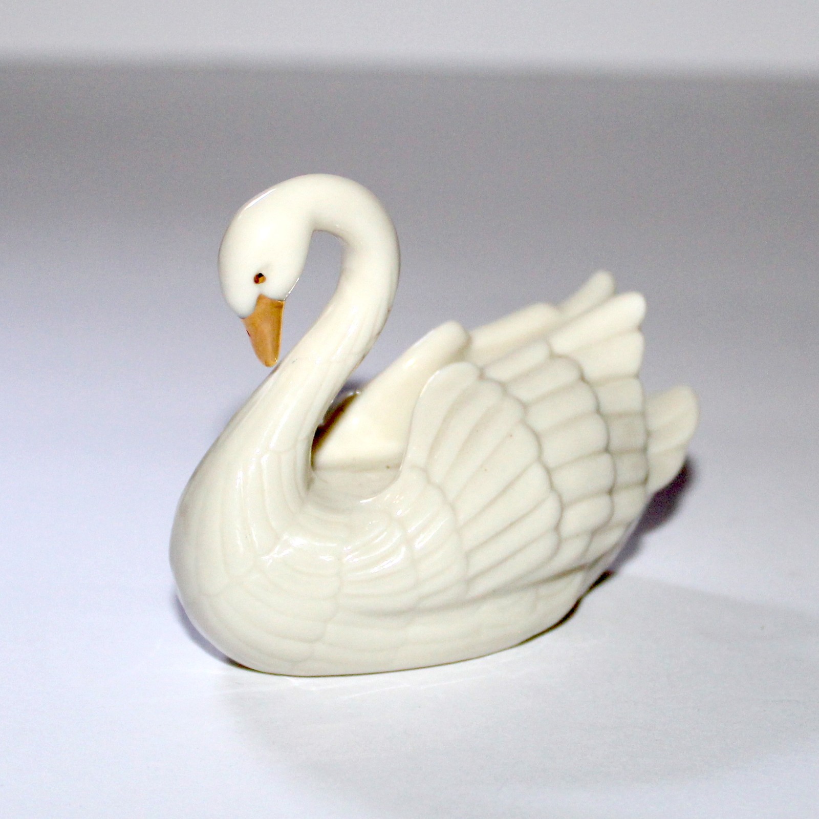 Lenox Swan Figurine 24K Gold Accents Place Card Holder/ Cake Topper Vintage