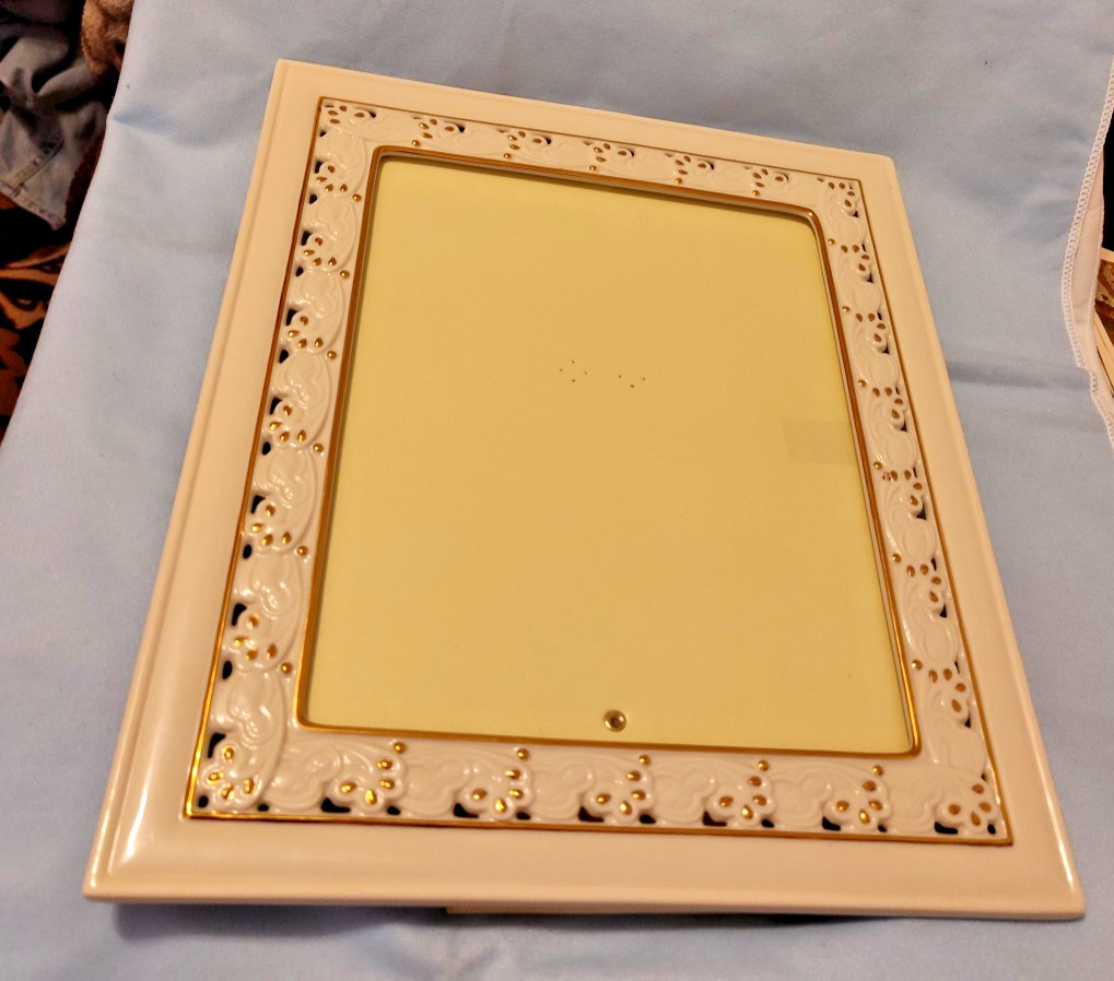 Lenox Duchesse Lace Ivory China Photo Picture Frame