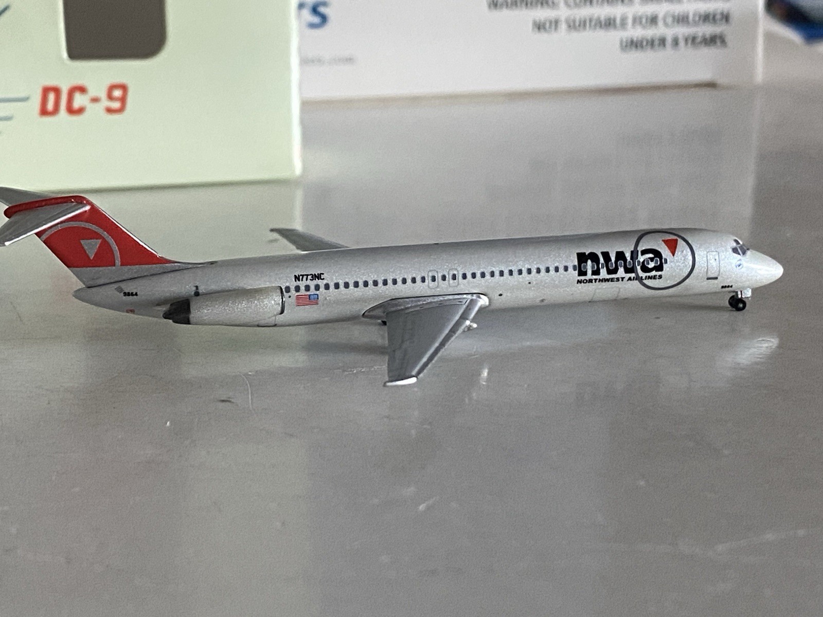Aeroclassics Northwest Airlines Douglas DC-9-50 1:400 N773NC ACN773NC