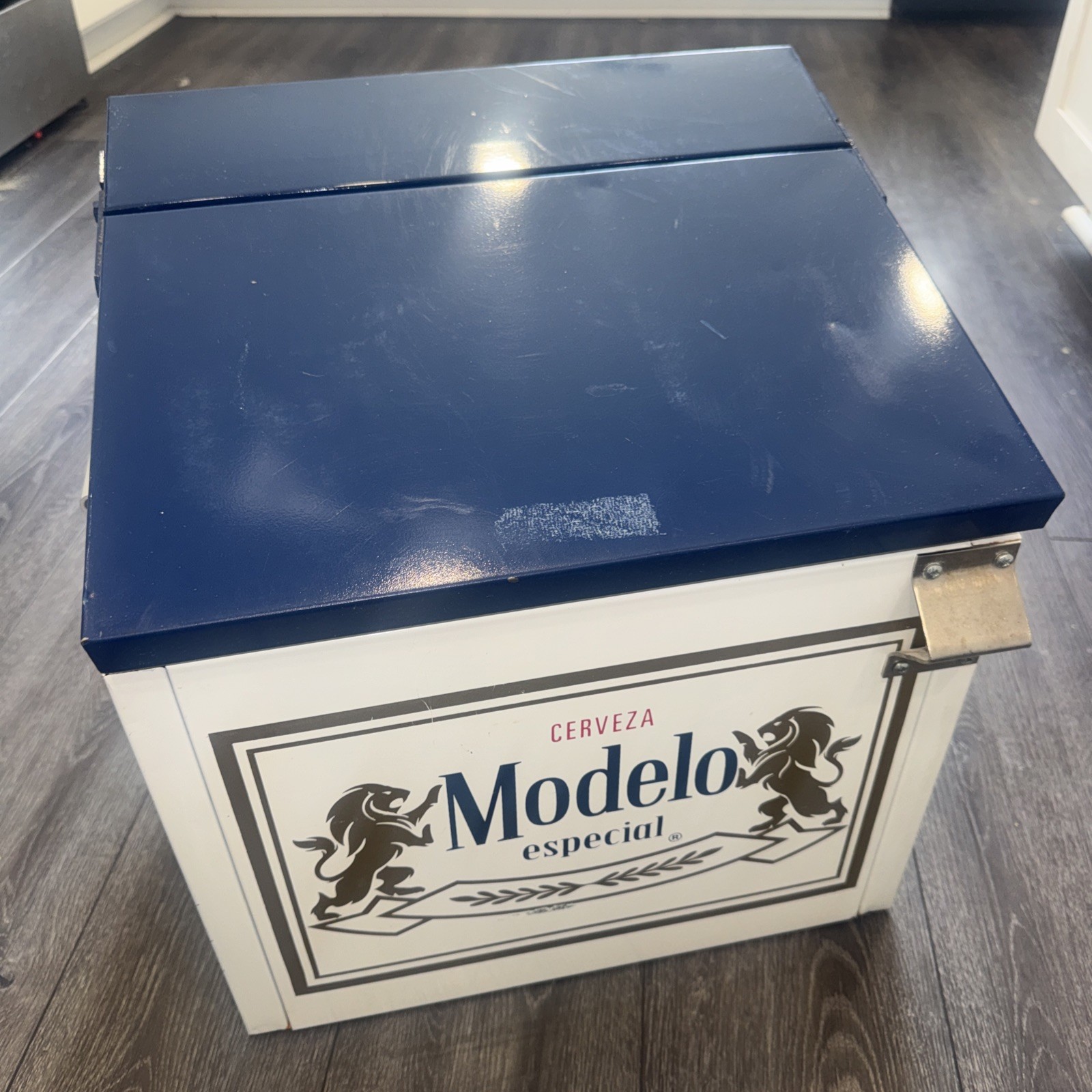 Vintage Beer Cooler “Modelo especial Cerveza” 17.5”H 16”W 13.25” D Great Gift