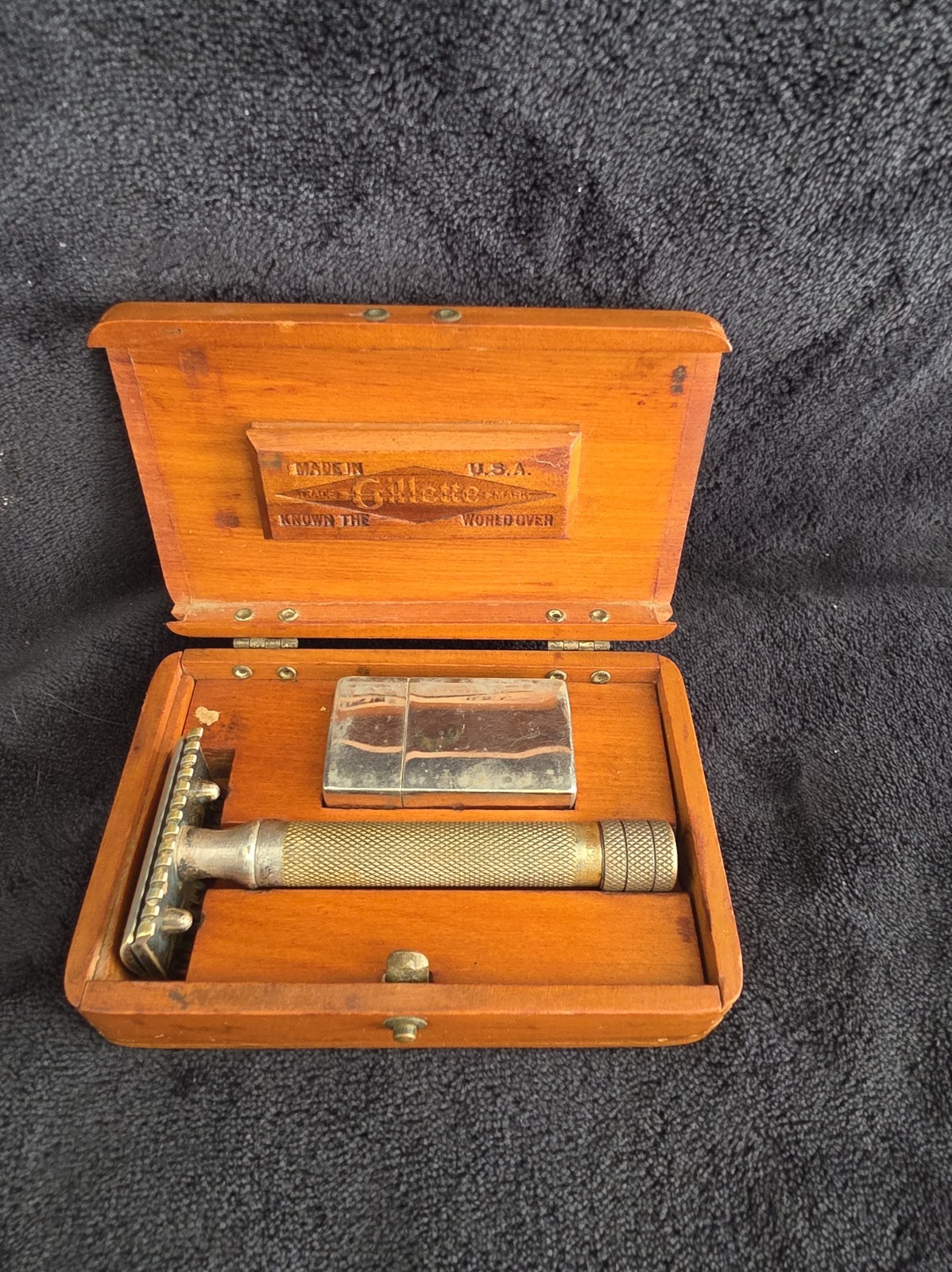 Vintage Gillette Metal Safety Razor Set in Wooden Case with Blade Box