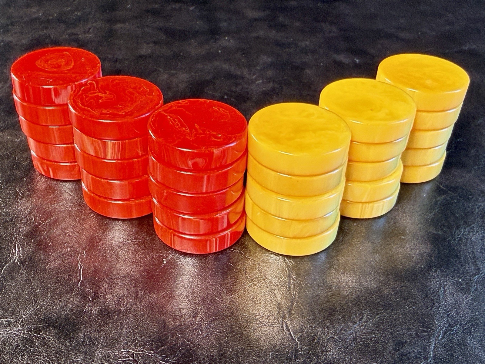 30 Marbled Bakelite Backgammon Checkers Red And Butterscotch 1.25”