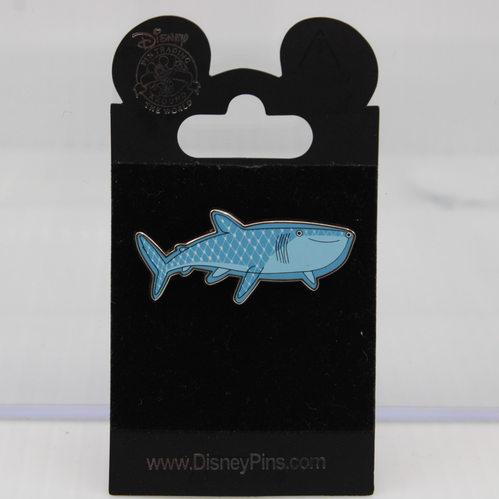C4 Disney LE Pin Pixar Studio Store Exclusive Finding Nemo Dory Destiny