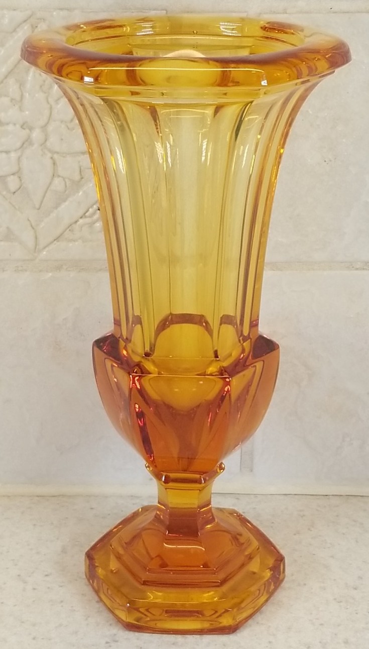 VINTAGE FRIEDRICH KRISTALL WEST GERMANY ART GLASS AMBER VASE 8\
