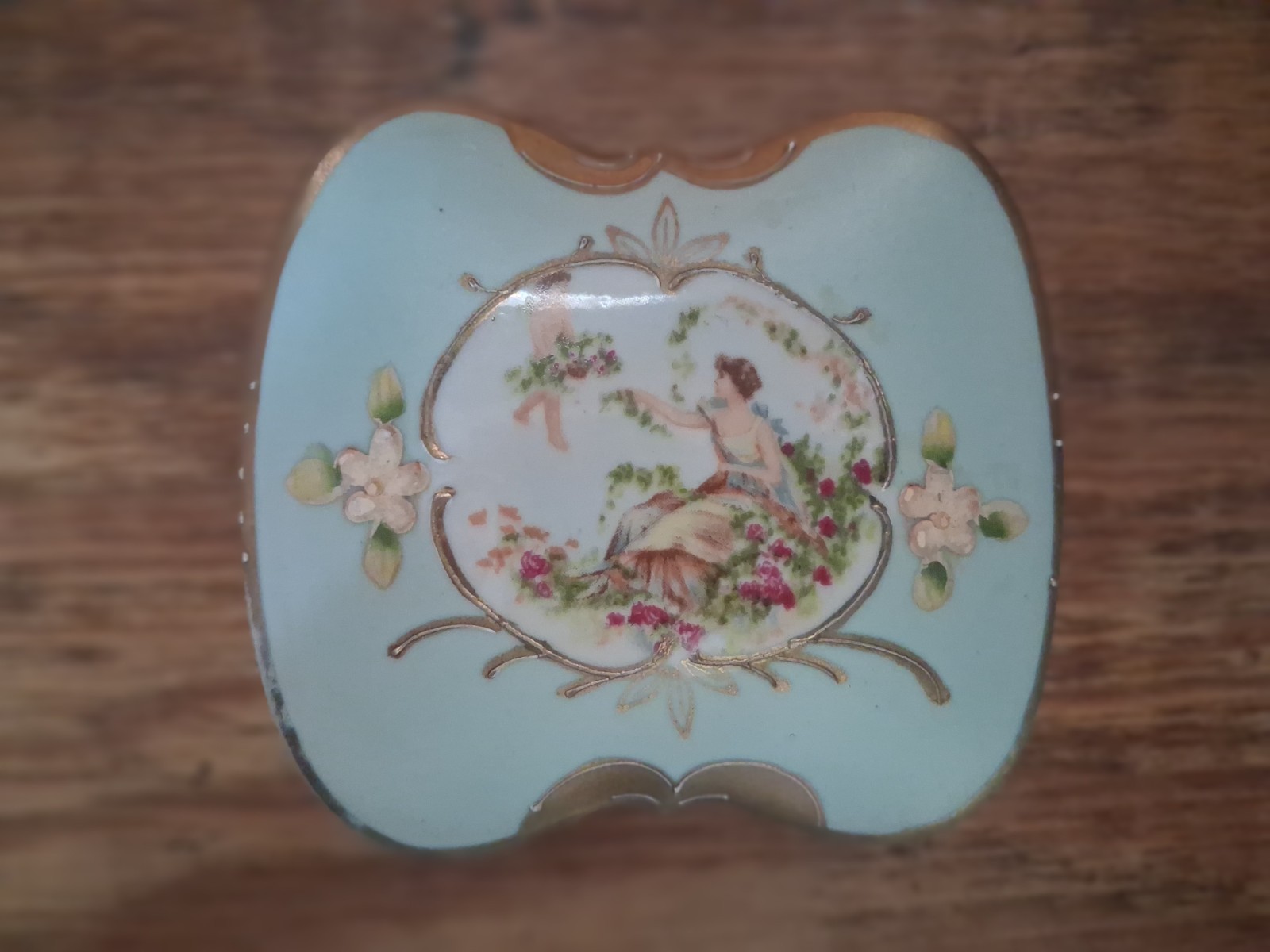 VINTAGE LENWILE ARDALT HAND-PAINTED PORCELAIN TRINKET BOX