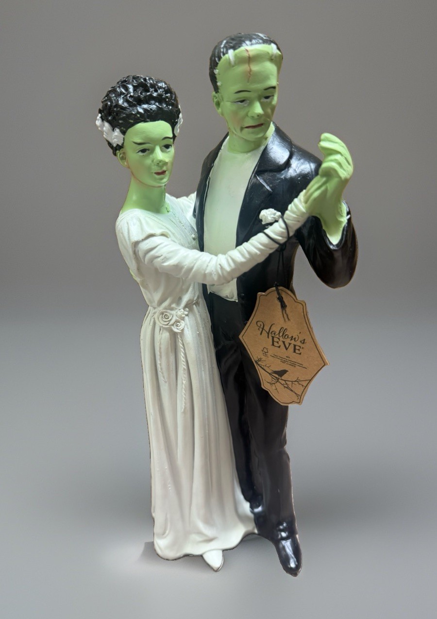 Hallow\'s Eve Frankenstein & Bride Dancing Figurine 12in Resin 3D Effect