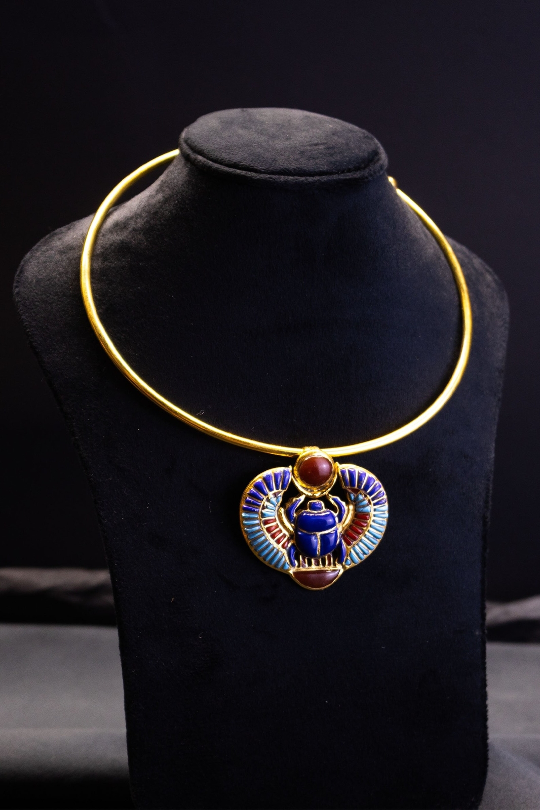 Gorgeous Egyptian amulet of the Gemstones scarab - Made In Egypt