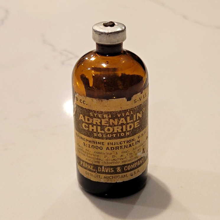 Vintage Antique Parke, Davis & Co. Adrenalin Chloride Glass Medicine Vial 