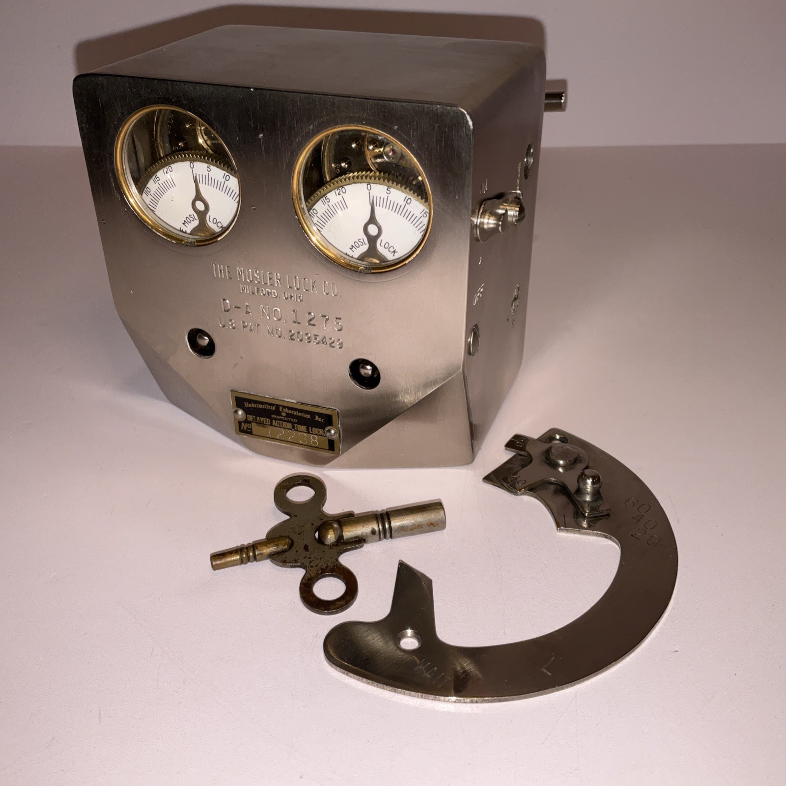 Vintage Mosler D-A No. 1275 Delayed Action Vault Time Lock w/ Key Working