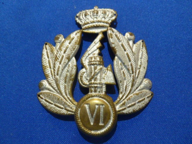 ITALIAN ARMY WWII OFFICERS METAL CAP BADGE