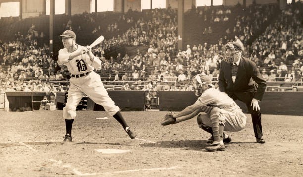 Boston Braves baseball player Paul Waner bat a game against Pittsb- Old Photo