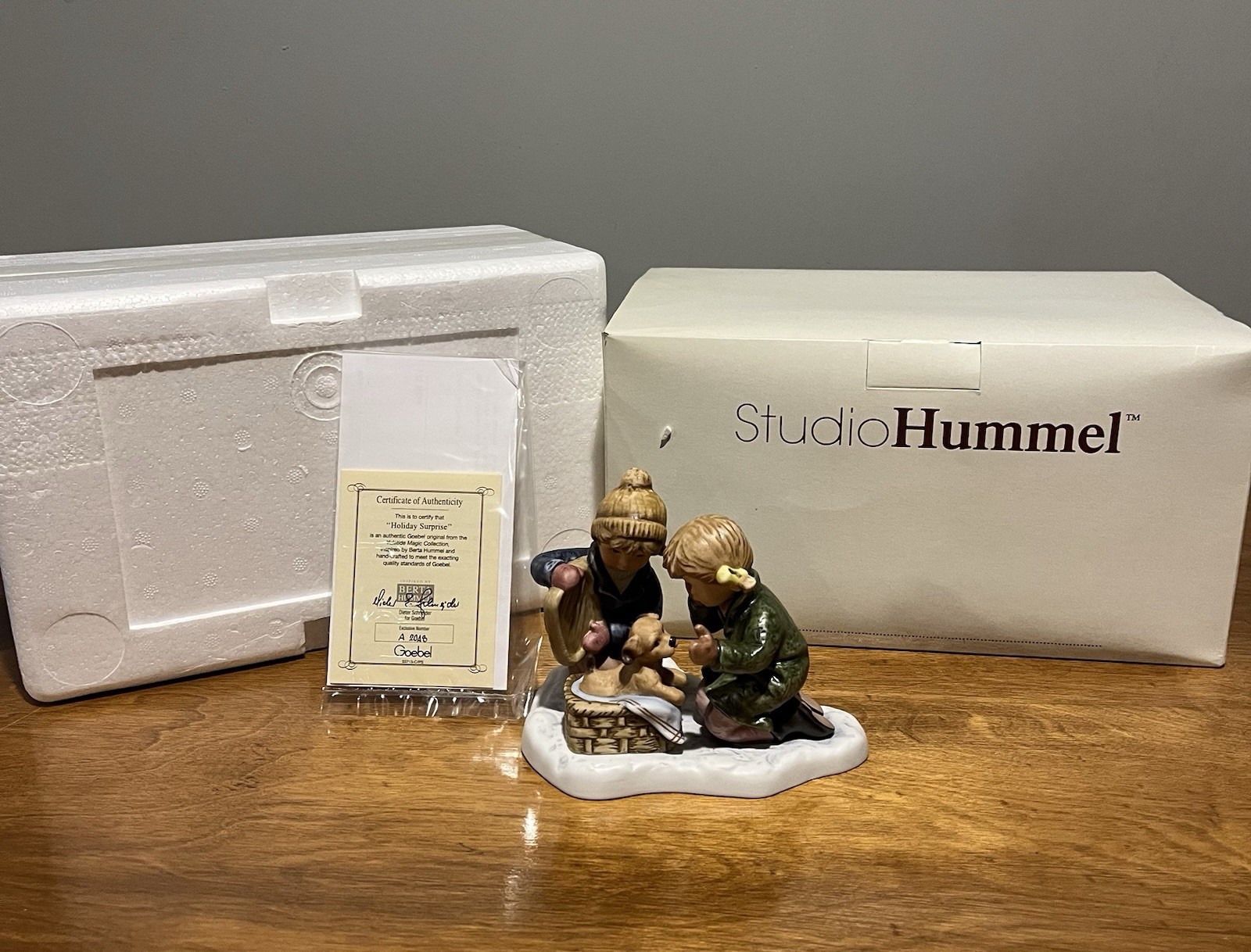 Vtg 2001 Berta Hummel Figurine BH 163 \
