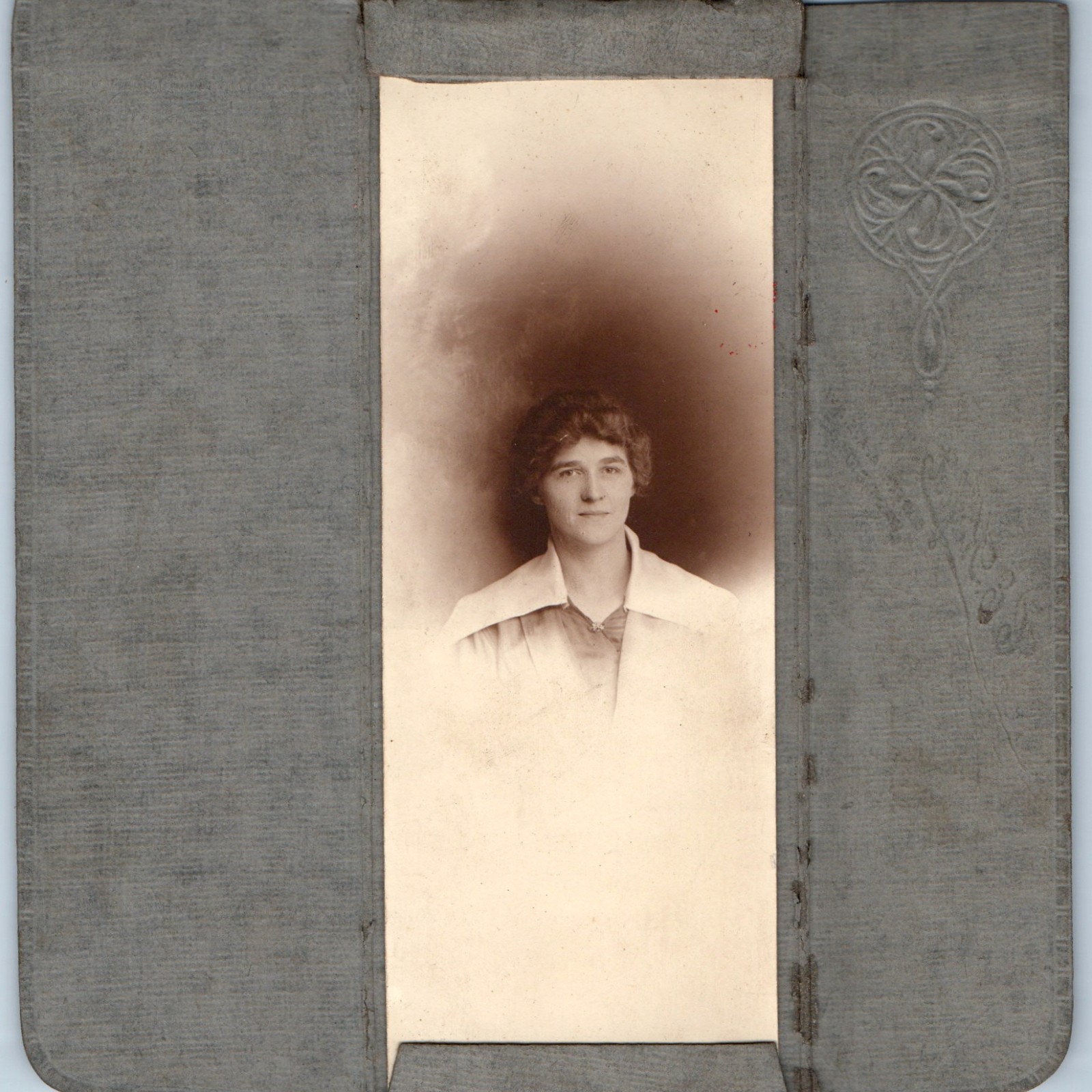 c1910s Washington, DC Beautiful Woman Edwardian Portrait Card CE Kerfoot Photo