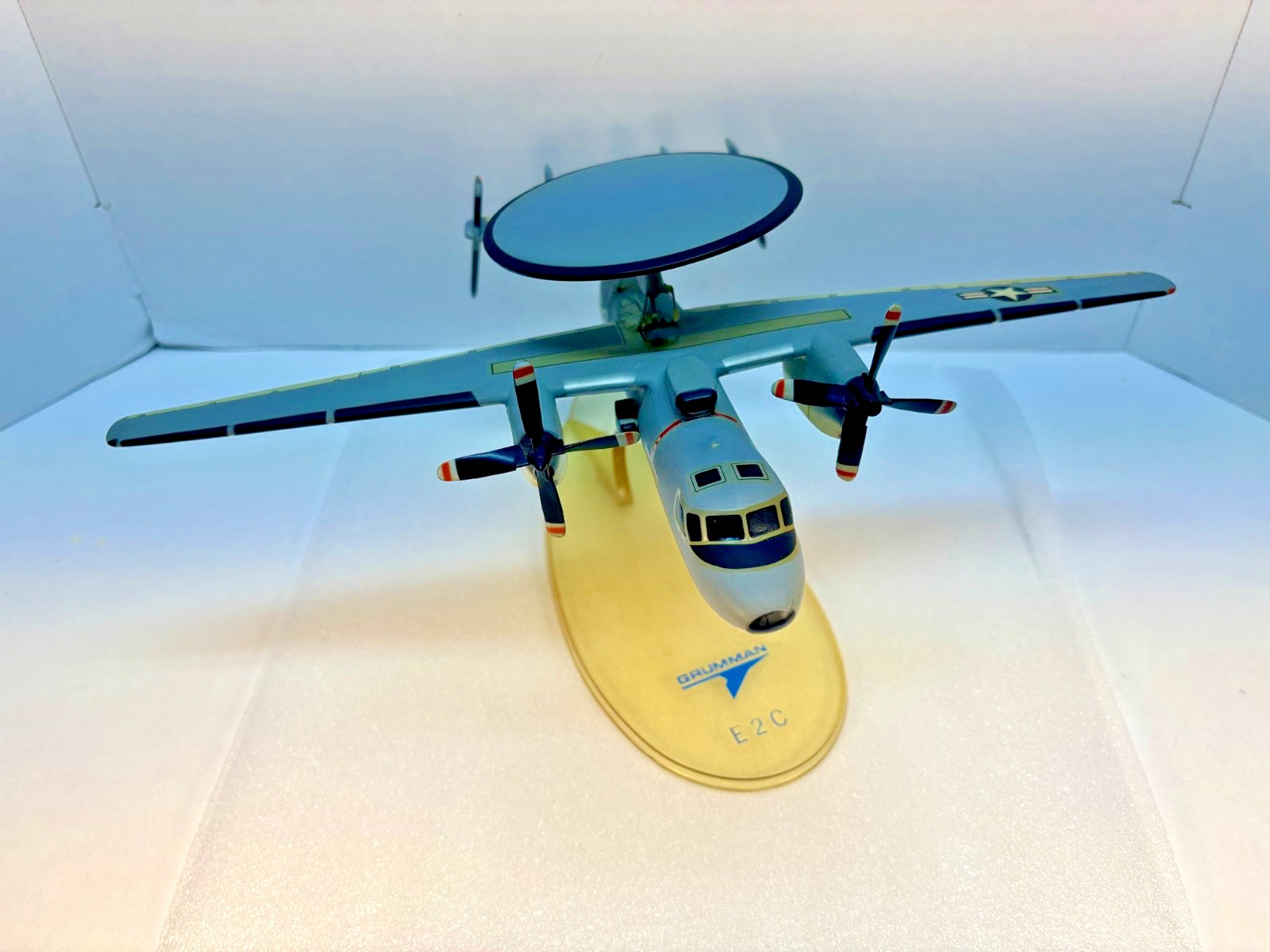 Vintage Grumman E-2C Hawkeye US Navy Desk Model 1/72