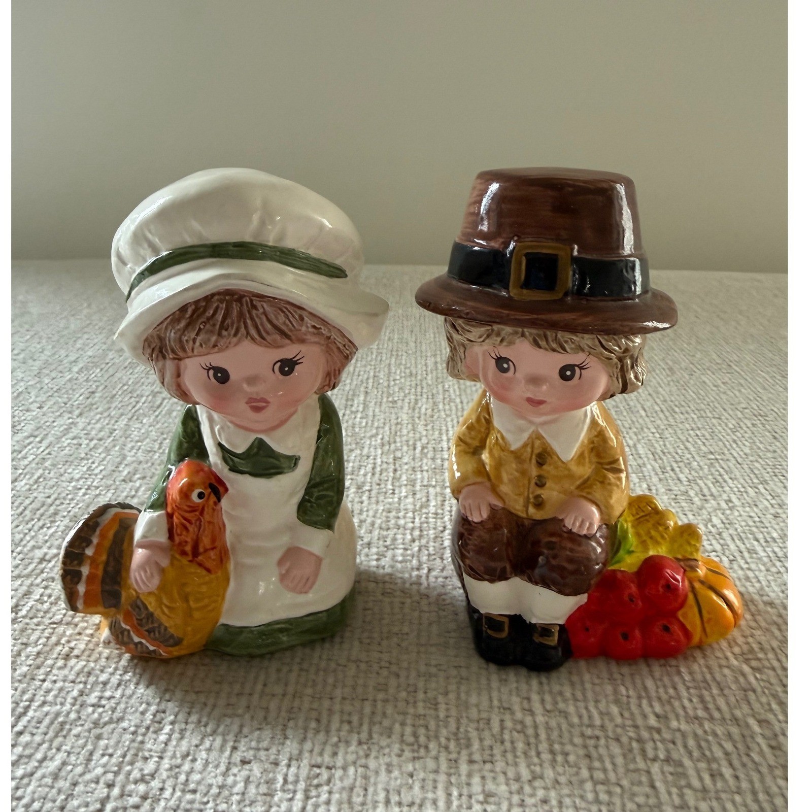 Vintage RB Boy Girl Pilgrims Thanksgiving Figurines Made In Japan Hand Painted