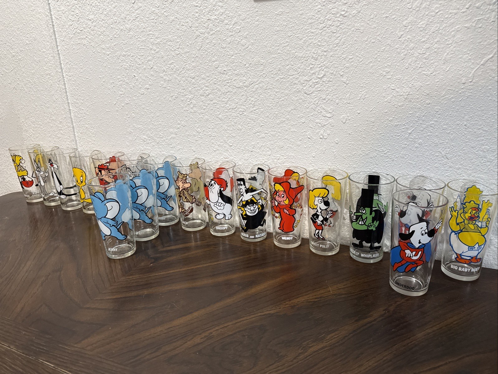 Vintage Pepsi Collector Series Cartoon Drinking Glasses Lot of 18 Looney Tunes